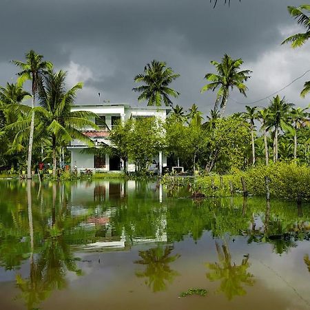 Munroe Island Aqua Green Home Stay מראה חיצוני תמונה