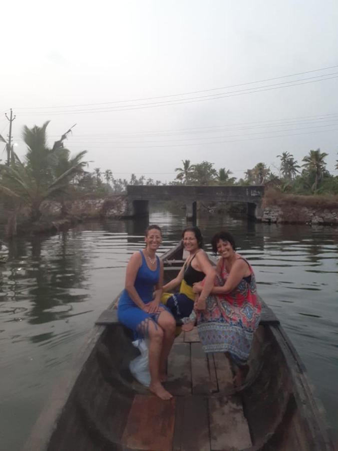 Munroe Island Aqua Green Home Stay מראה חיצוני תמונה